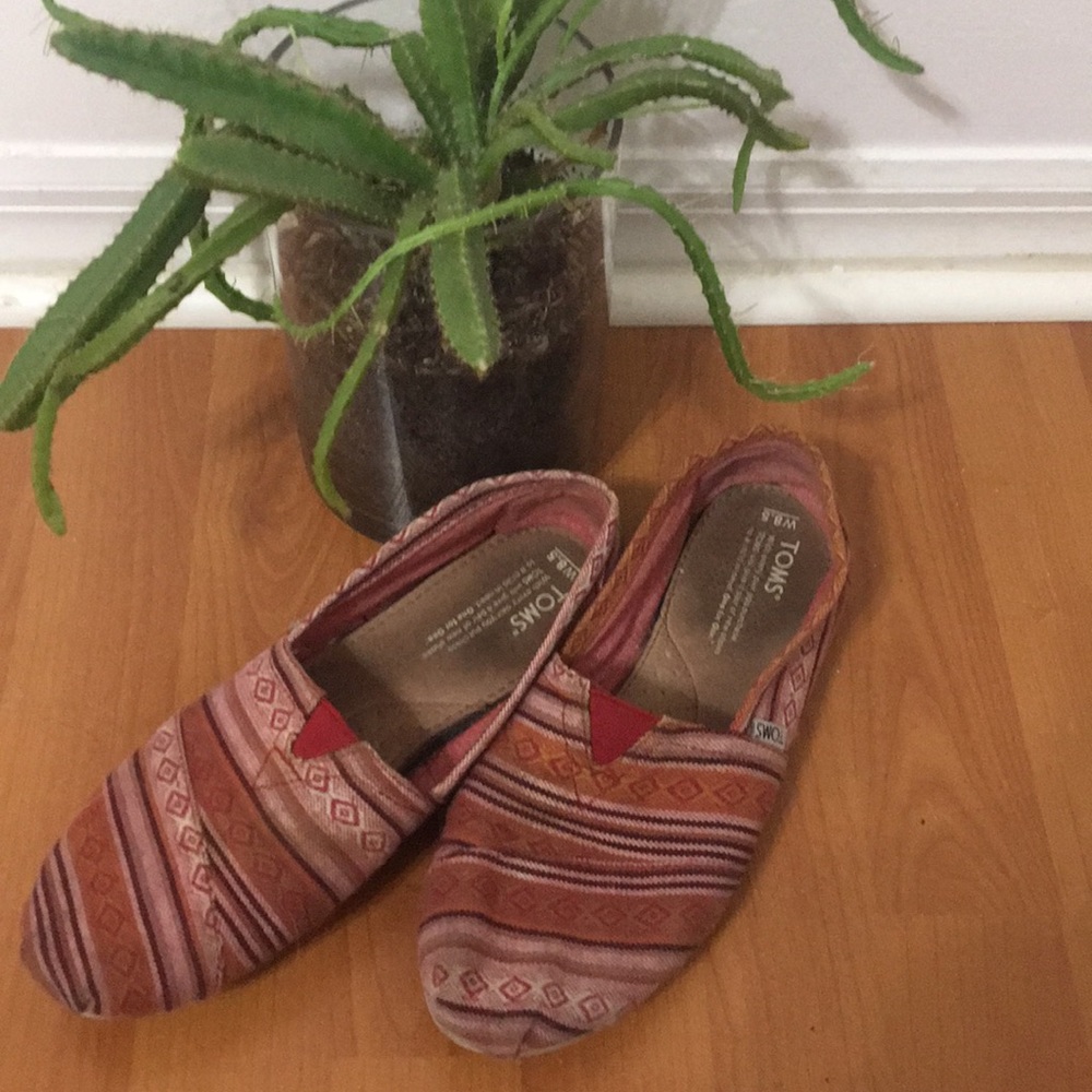 Tribal Print TOMS ✨FINAL PRICE✨